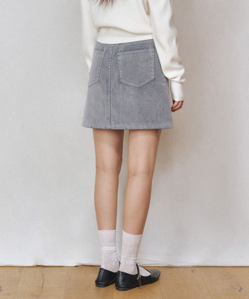 DECET WOMEN（デケット ウーマン）の「[ベルベットデニム] ベルベットミニスカート DCSK007FOGBLUE（スカート・レディース・その他・X-SMALL/SMALL/MEDIUM）」の4枚目の写真
