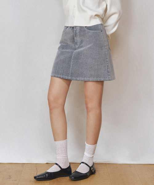 DECET WOMEN（デケット ウーマン）の「[ベルベットデニム] ベルベットミニスカート DCSK007FOGBLUE（スカート・レディース・その他・X-SMALL/SMALL/MEDIUM）」の5枚目の写真