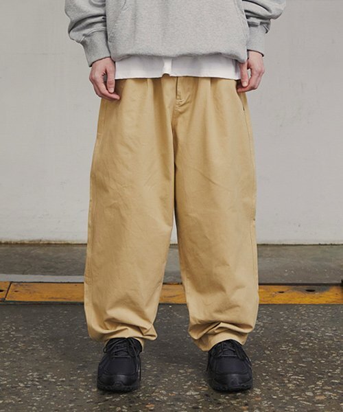 WANGGWAN(ワングァン)の「CRT840 チノワイドパンツ ベージュ(その他パンツ・メンズ・その他・LARGE/MEDIUM)」の1枚目の写真
