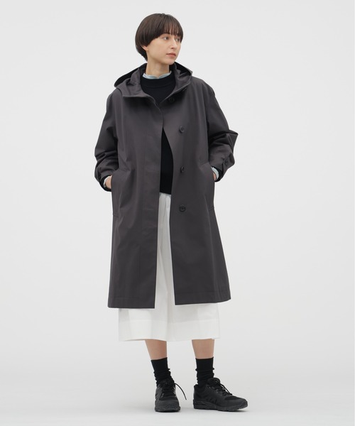 MARGARET HOWELL(マーガレットハウエル)の「DENSE COTTON POPLIN COAT(ダウンジャケット/コート・レディース・グレー系その他3/ベージュ系その他3・1/2)」の3枚目の写真