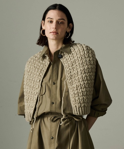 kha:ki(カーキ)の「「KHA:KI / カーキ」HAND KNIT 2WAY VEST(ニット/セーター・レディース・オフホワイト/グレー・1)」の2枚目の写真