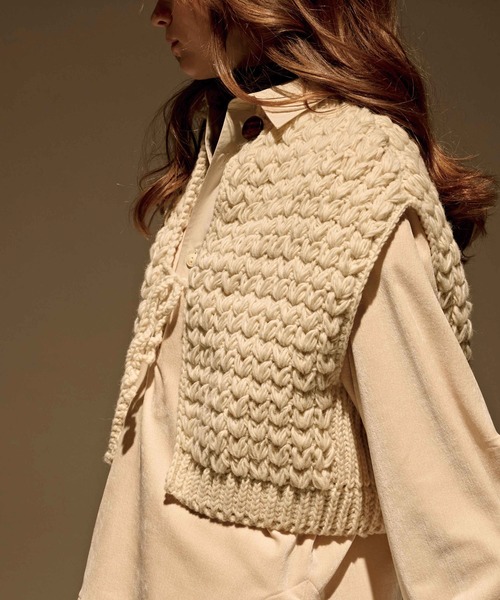 kha:ki(カーキ)の「「KHA:KI / カーキ」HAND KNIT 2WAY VEST(ニット/セーター・レディース・オフホワイト/グレー・1)」の4枚目の写真