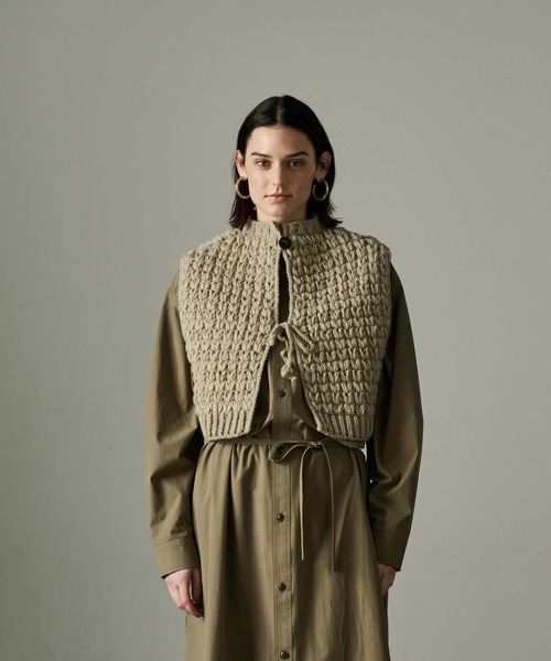 kha:ki(カーキ)の「「KHA:KI / カーキ」HAND KNIT 2WAY VEST(ニット/セーター・レディース・オフホワイト/グレー・1)」の8枚目の写真