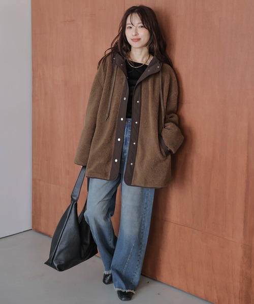 La-gemme（ラジェム）の「フードボアコート（ブルゾン・レディース・ブラウン/ベージュ/チャコール・フリー）」の8枚目の写真