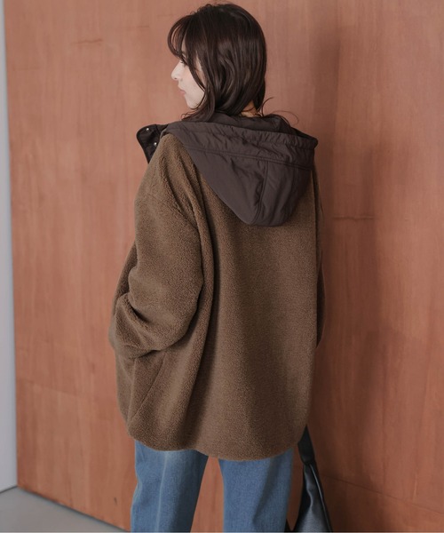 La-gemme（ラジェム）の「フードボアコート（ブルゾン・レディース・ブラウン/ベージュ/チャコール・フリー）」の11枚目の写真