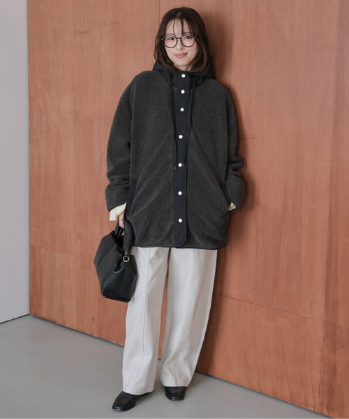 La-gemme（ラジェム）の「フードボアコート（ブルゾン・レディース・ブラウン/ベージュ/チャコール・フリー）」の12枚目の写真