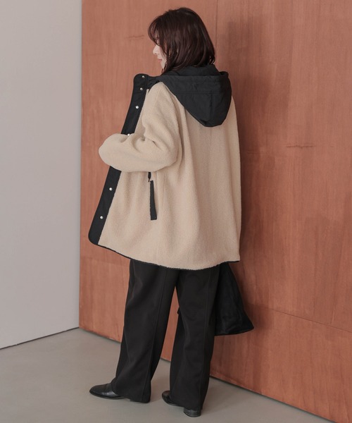 La-gemme（ラジェム）の「フードボアコート（ブルゾン・レディース・ブラウン/ベージュ/チャコール・フリー）」の5枚目の写真