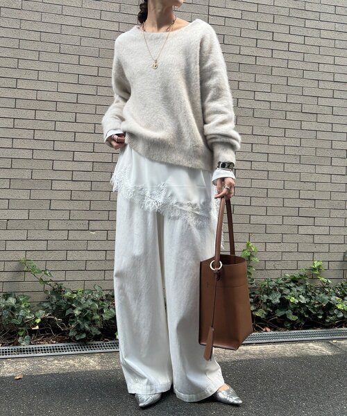 DouDou(ドゥドゥ)の「ジョーゼットアシメレース切替ブラウス(シャツ/ブラウス・レディース・ブラック/オフホワイト・FREE)」の4枚目の写真