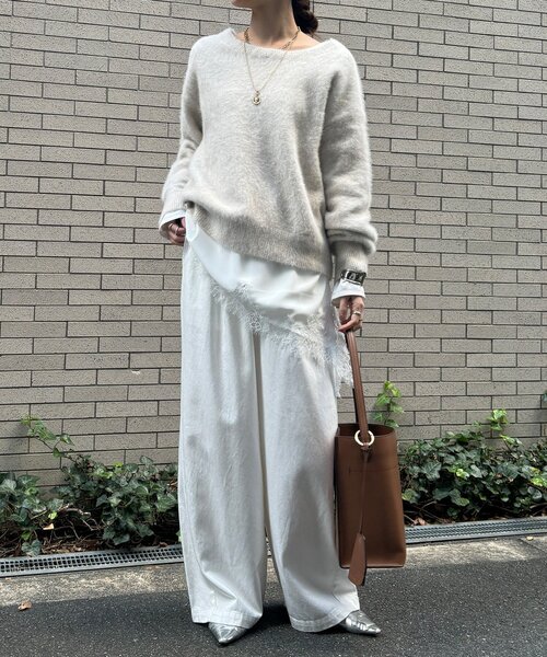 DouDou(ドゥドゥ)の「ジョーゼットアシメレース切替ブラウス(シャツ/ブラウス・レディース・ブラック/オフホワイト・FREE)」の5枚目の写真