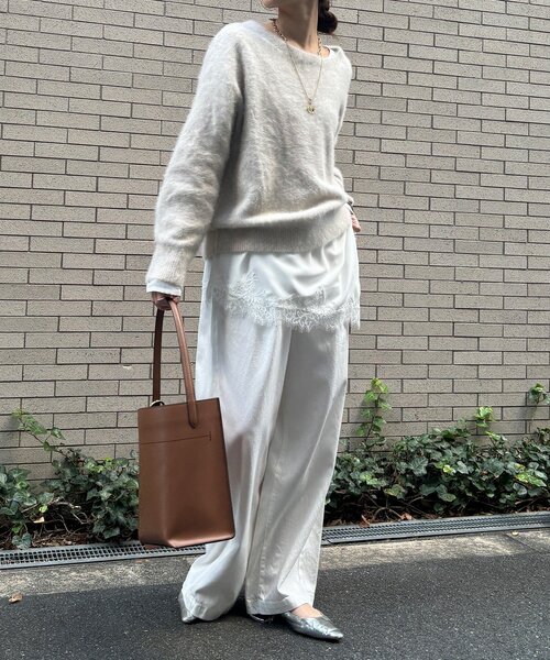 DouDou(ドゥドゥ)の「ジョーゼットアシメレース切替ブラウス(シャツ/ブラウス・レディース・ブラック/オフホワイト・FREE)」の6枚目の写真