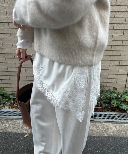 DouDou(ドゥドゥ)の「ジョーゼットアシメレース切替ブラウス(シャツ/ブラウス・レディース・ブラック/オフホワイト・FREE)」の16枚目の写真