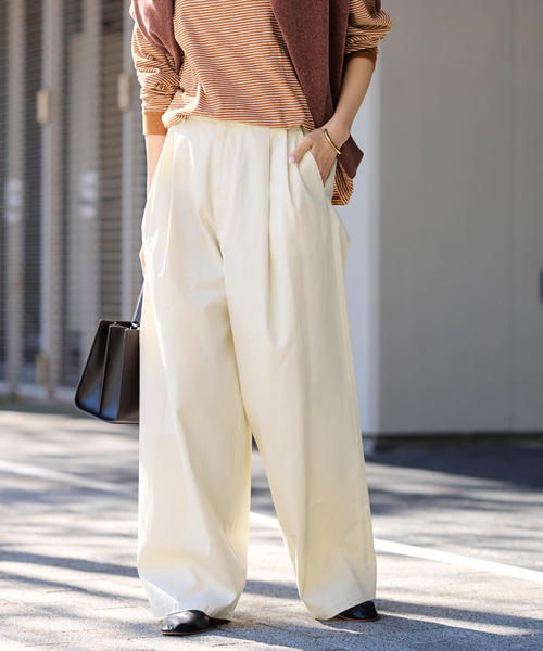 FRAMeWORK（フレームワーク）の「ワイドチノパンツ（チノパンツ・レディース・ベージュ/アイボリー・36/38/40）」の2枚目の写真