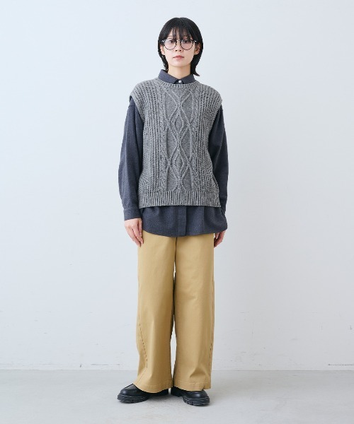 THREE FIFTY STANDARD（スリーフィフティースタンダード）の「ＴＨＲＥＥ　ＦＩＦＴＹ　ＳＴＡＮＤＡＲＤ　金子敦子さんと作った日本製のリサイクル素材をつかったニットベスト〈杢グレー〉（ベスト・レディース・杢グレー・3L/LL/L/M）」の4枚目の写真