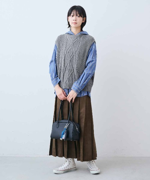 THREE FIFTY STANDARD（スリーフィフティースタンダード）の「ＴＨＲＥＥ　ＦＩＦＴＹ　ＳＴＡＮＤＡＲＤ　金子敦子さんと作った日本製のリサイクル素材をつかったニットベスト〈杢グレー〉（ベスト・レディース・杢グレー・3L/LL/L/M）」の10枚目の写真