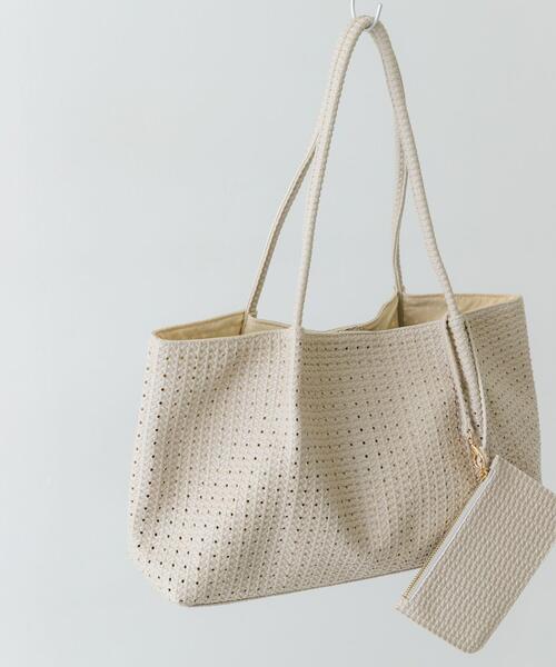 RODE SKO（ロデスコ）の「ポーチ付パンチングラージトートバッグ（トートバッグ・レディース・アイボリー/ブラウン・ONE）」の18枚目の写真