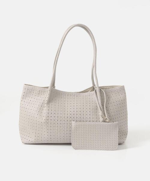 RODE SKO（ロデスコ）の「ポーチ付パンチングラージトートバッグ（トートバッグ・レディース・アイボリー/ブラウン・ONE）」の22枚目の写真