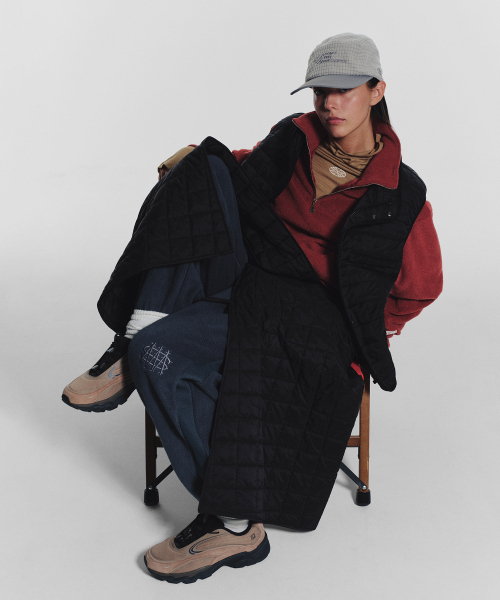 MENASOO(ミナス)の「Terry Fleece Sweatshirt Half Zip Up_Red(スウェット・レディース・レッド・1/2)」の7枚目の写真