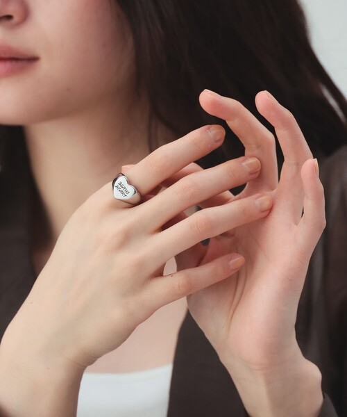 BEAMS HEART(ビームスハート)の「ハートロゴ リング(リング・レディース・ゴールド/シルバー・ONE SIZE)」の1枚目の写真
