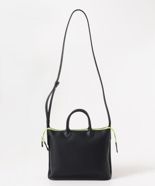 PIENI(ピエニ)の「PIENI MINI BRIEF(ショルダーバッグ・メンズ・ブラック/ピンク/グリーン・ONE)」の2枚目の写真