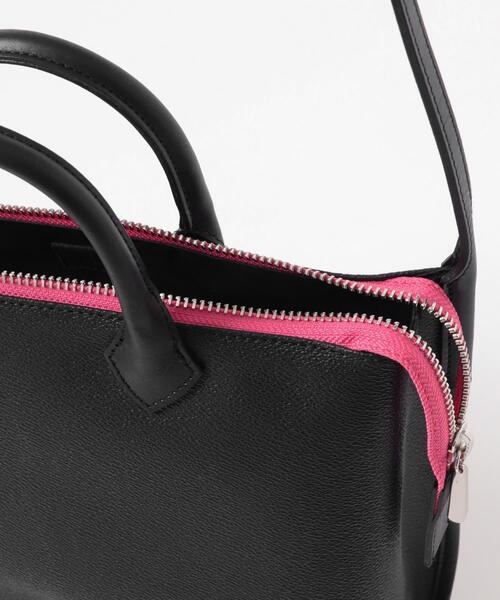 PIENI(ピエニ)の「PIENI MINI BRIEF(ショルダーバッグ・メンズ・ブラック/ピンク/グリーン・ONE)」の7枚目の写真