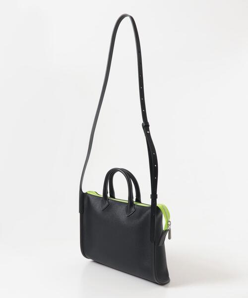 PIENI(ピエニ)の「PIENI MINI BRIEF(ショルダーバッグ・メンズ・ブラック/ピンク/グリーン・ONE)」の9枚目の写真