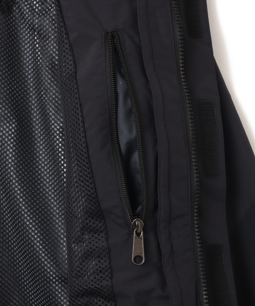 THE NORTH FACE（ザノースフェイス）の「THE NORTH FACE 2000 Retro Mountain Light Jacket / ザ ノース フェイス 2000 レトロ マウンテン ライト ジャケット（マウンテンパーカー・メンズ・パープル/ベージュ/ブラック/グレー・S/M/L/XL/XXL）」の20枚目の写真