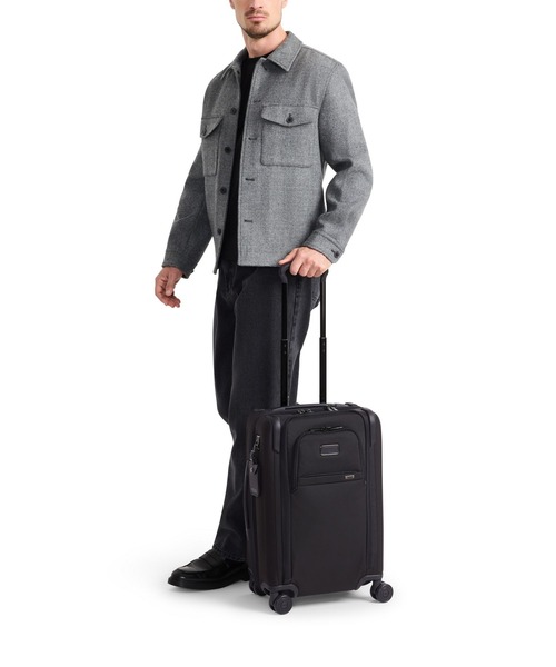 TUMI(トゥミ)の「TUMI ALPHA(アルファ) デュアル・アクセス・エクスパンダブル・キャリーオン スーツケース(機内持ち込みサイズ) 1泊~3泊程度(スーツケース/キャリーバッグ・メンズ・ブラック/ネイビー・FREE)」の3枚目の写真
