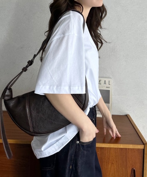 Eclat one(エクラワン)の「【Eclat one】クルーネック ドロップショルダー 半袖 カットソー(Tシャツ/カットソー・レディース・ブルー/グレー/ブラック/ホワイト・FREE)」の7枚目の写真