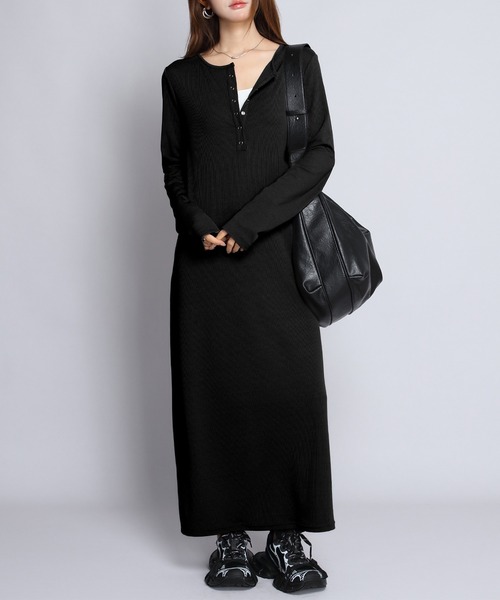 by LEGNA（バイレグナ）の「【選べる丈感】リブマキシヘンリーネックワンピース（ワンピース・レディース・グレイッシュベージュ/ブラック/ダークグレー/杢グレー・L-Regular/M-Regular/L-Short/M-Short/L-Long/M-Long）」の6枚目の写真