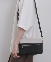 tk.TAKEO KIKUCHI（ティーケータケオキクチ）の「バイカラーワイドショルダーバッグ（ショルダーバッグ）」