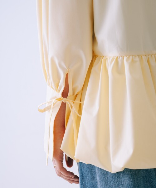 SELFIST(セルフィスト)の「バルーンシャツブラウス 袖リボン バルーン裾 チュニック シャツ襟 春服(シャツ/ブラウス・レディース・イエロー/ブルー/オフホワイト・フリー)」の12枚目の写真