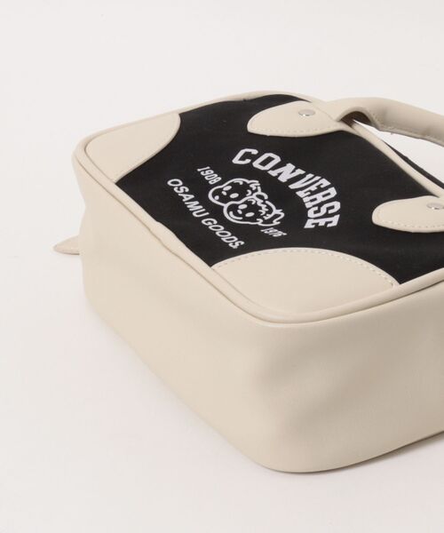 CONVERSE（コンバース）の「【CONVERSE】OG 2WAY MINI HAND BAG /オサムグッズコラボ キャンバス フェイクレザー ミニハンドバッグ（ハンドバッグ・メンズ・オフホワイト/ブラック・FREE）」の4枚目の写真
