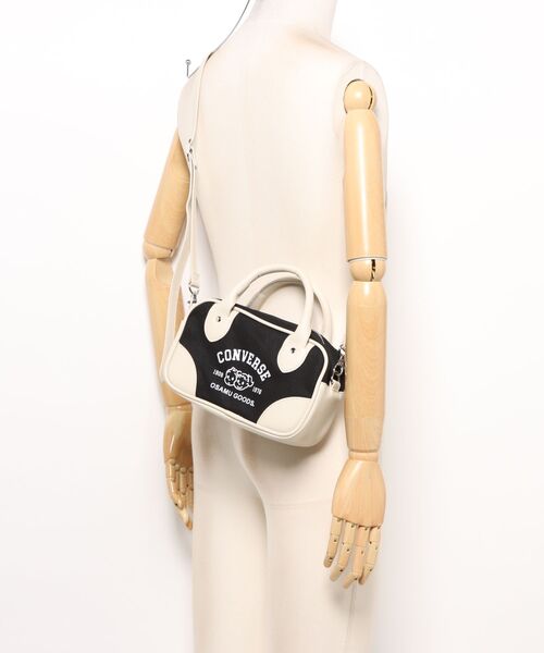 CONVERSE（コンバース）の「【CONVERSE】OG 2WAY MINI HAND BAG /オサムグッズコラボ キャンバス フェイクレザー ミニハンドバッグ（ハンドバッグ・メンズ・オフホワイト/ブラック・FREE）」の6枚目の写真