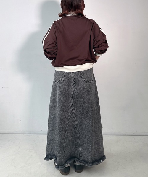 AS KNOW AS plus（アズノゥアズプラス）の「〇ワンポイントロゴ刺繍 サイドライン入り クロップド丈 Wジップトラックジャケット【UNISEX ITEM】（ジャージ・レディース・アイボリー系/ブラウン系/サックスブルー系・FREE）」の18枚目の写真