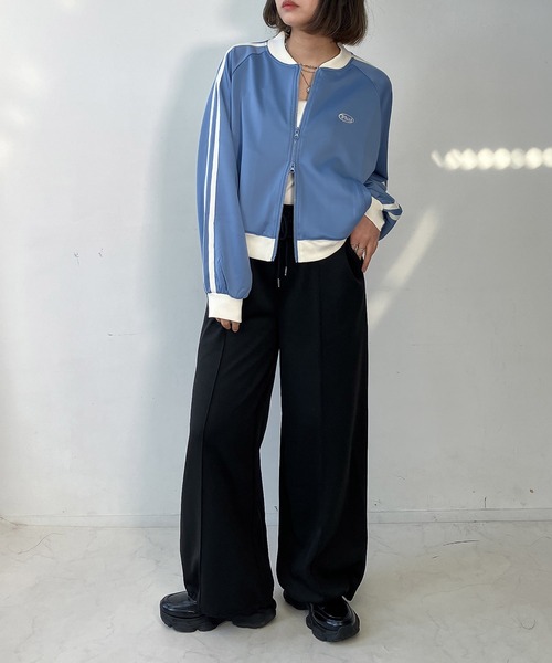 AS KNOW AS plus（アズノゥアズプラス）の「〇ワンポイントロゴ刺繍 サイドライン入り クロップド丈 Wジップトラックジャケット【UNISEX ITEM】（ジャージ・レディース・アイボリー系/ブラウン系/サックスブルー系・FREE）」の14枚目の写真