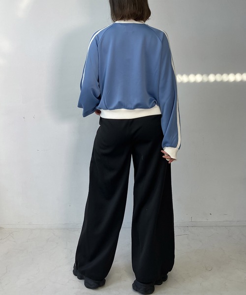 AS KNOW AS plus（アズノゥアズプラス）の「〇ワンポイントロゴ刺繍 サイドライン入り クロップド丈 Wジップトラックジャケット【UNISEX ITEM】（ジャージ・レディース・アイボリー系/ブラウン系/サックスブルー系・FREE）」の16枚目の写真