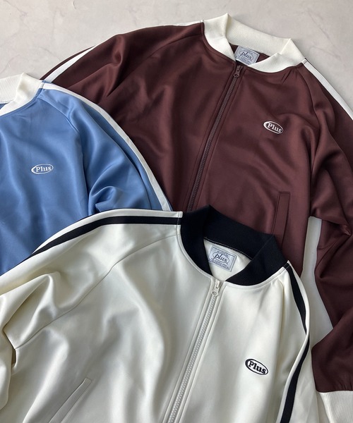 AS KNOW AS plus（アズノゥアズプラス）の「〇ワンポイントロゴ刺繍 サイドライン入り クロップド丈 Wジップトラックジャケット【UNISEX ITEM】（ジャージ・レディース・アイボリー系/ブラウン系/サックスブルー系・FREE）」の9枚目の写真