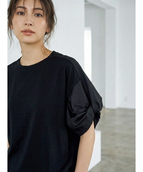 Belta attrice(ベルタアトリーチェ)の「異素材ドッキング ボリューム袖Tシャツ / 体型カバー(Tシャツ/カットソー・レディース・ブラック/霜降りグレー/ネイビー・FREE)」の7枚目の写真