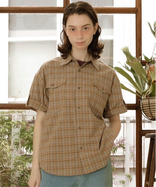 Zooodle(ズードル)の「Tab sleeve check shirt - タブスリーブ半袖チェックシャツ -(シャツ/ブラウス・メンズ・レッド/ブルー・MEDIUM/LARGE)」の1枚目の写真