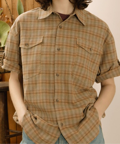Zooodle(ズードル)の「Tab sleeve check shirt - タブスリーブ半袖チェックシャツ -(シャツ/ブラウス・メンズ・レッド/ブルー・MEDIUM/LARGE)」の3枚目の写真