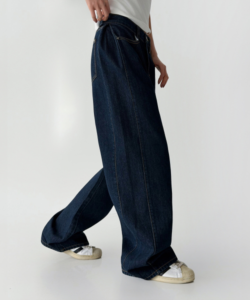 BBAEBBAE(ペッペ)の「サイドピンタックワイドデニムパンツ_ダークブルー(デニムパンツ・レディース・ダークインディゴブルー・SMALL/MEDIUM/LARGE/X-LARGE/XX-LARGE/XXX-LARGE)」の5枚目の写真