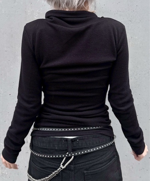 Never mind the XU / Chikashitsu+（ネバーマインド ザ エックスユー / チカシツプラス）の「【nmtc+】zip high neck long sleeve / 【エヌエムティーシープラス】ジップハイネックロングスリーブ（Tシャツ/カットソー・レディース・ブラック・ONE SIZE）」の13枚目の写真