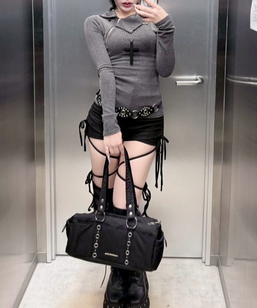 Never mind the XU / Chikashitsu+（ネバーマインド ザ エックスユー / チカシツプラス）の「【nmtc+】zip high neck long sleeve / 【エヌエムティーシープラス】ジップハイネックロングスリーブ（Tシャツ/カットソー・レディース・ブラック・ONE SIZE）」の17枚目の写真