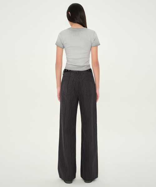 MUSINSA STANDARD WOMAN（ムシンサスタンダードウーマン）の「ウィメンズバーチカルストライプワイドパンツ[ダークグレー]（その他パンツ・レディース・その他・30/24/25/26/27/28/29）」の3枚目の写真