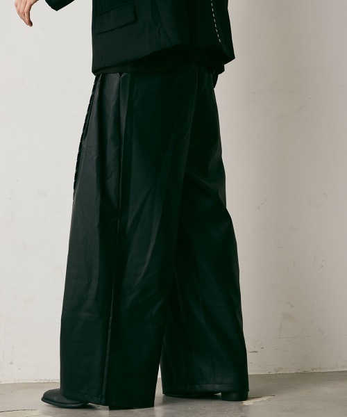 Shoowtime（ショウタイム）の「Faux Leather Flare Wide Pants / 合成皮革フレアワイドパンツ（その他パンツ・メンズ・ブラック・X-LARGE/LARGE/MEDIUM）」の6枚目の写真