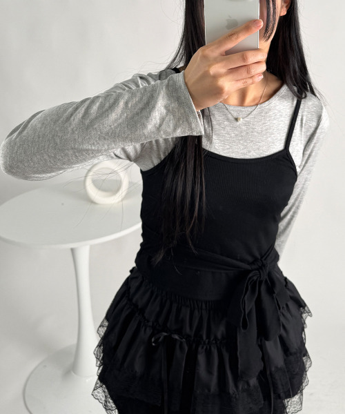 VIVID LADY(ビビッドレディー)の「キャミドッキング レイヤード風 ショートロンT(Tシャツ/カットソー・レディース・ブラック/チャコールグレー・FREE)」の10枚目の写真