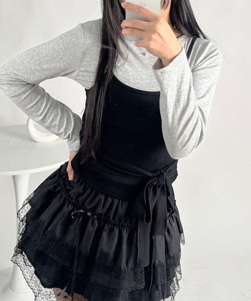 VIVID LADY(ビビッドレディー)の「キャミドッキング レイヤード風 ショートロンT(Tシャツ/カットソー・レディース・ブラック/チャコールグレー・FREE)」の13枚目の写真