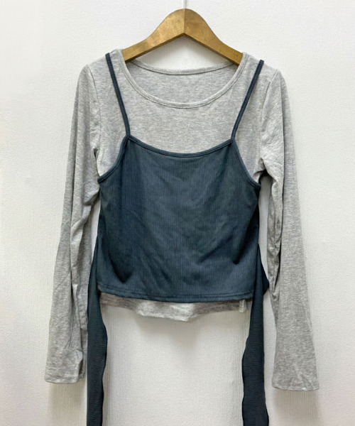 VIVID LADY(ビビッドレディー)の「キャミドッキング レイヤード風 ショートロンT(Tシャツ/カットソー・レディース・ブラック/チャコールグレー・FREE)」の21枚目の写真