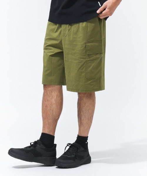 CONVERSE(コンバース)の「コンバース STRETCH CARGO SHORTS M ストレッチカーゴショーツ(カーゴパンツ・メンズ・カーキ/ブラック・M/L/LL)」の1枚目の写真