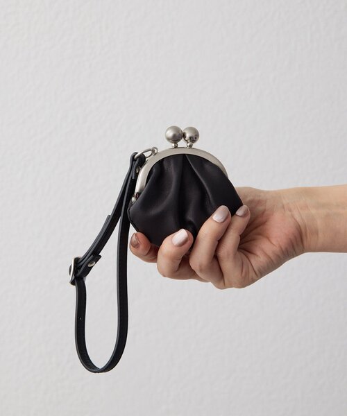 ear PAPILLONNER(イアパピヨネ)の「【kawa-kawa(カワカワ)】NO1569 口金マルチケース(その他小物・レディース・ブラック・FREE)」の9枚目の写真